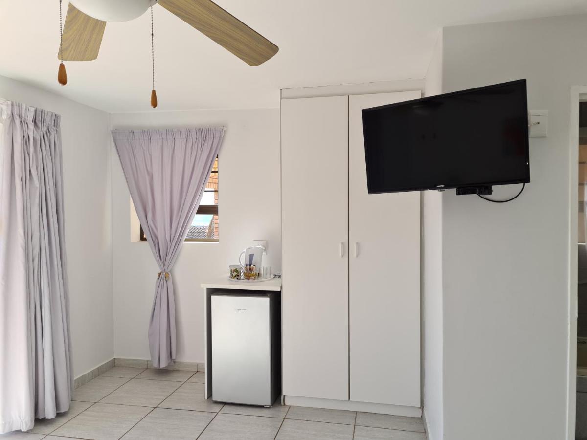 Ocean View Guest House Jeffreys Bay Extérieur photo
